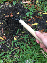 Load image into Gallery viewer, Garden Claw Cultivator Rake