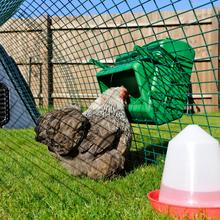 Load image into Gallery viewer, Mountable Cage Feeder - 11 Lbs.